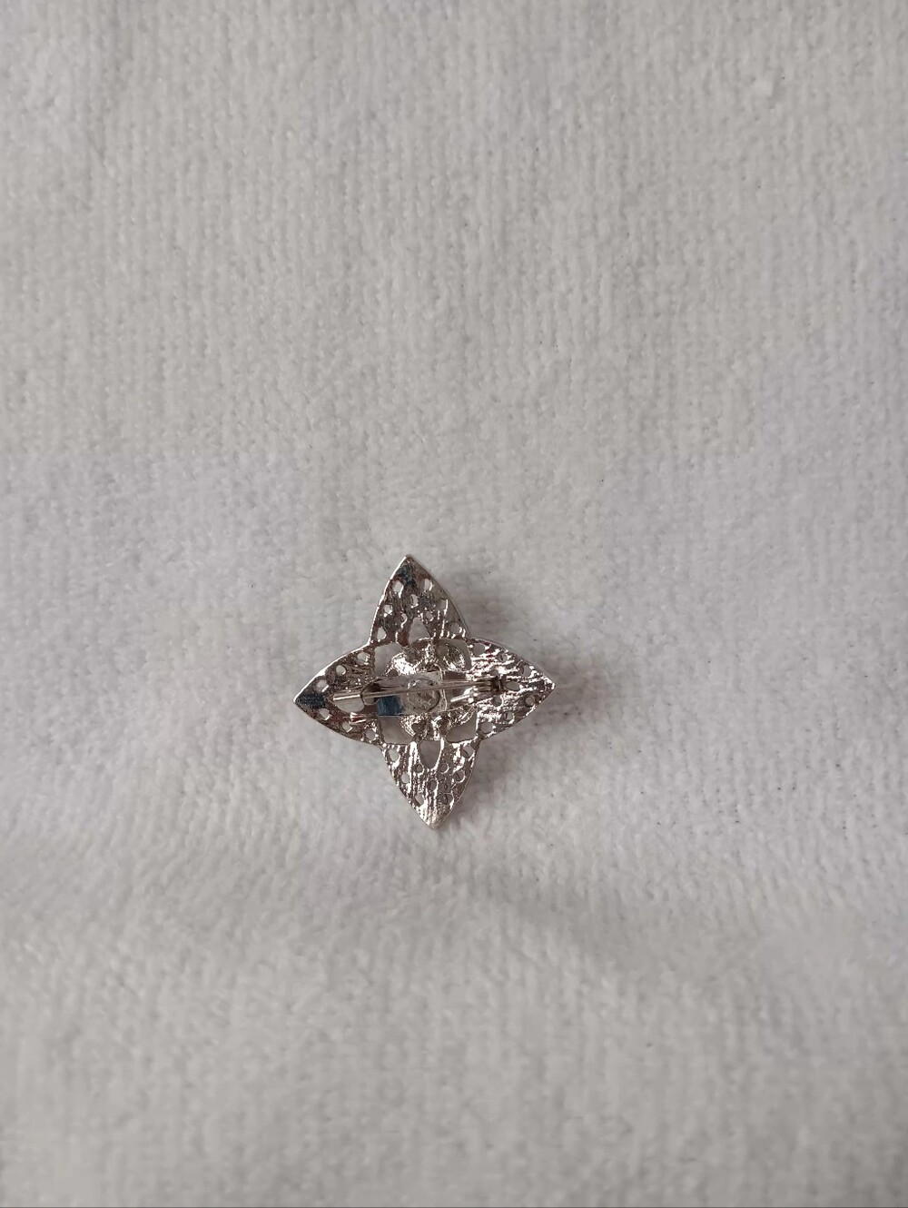 Silver Star Brooch Pin - Picture 3 of 8